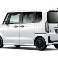 ホンダ N-BOX CUSTOM の「BLACK STYLE」