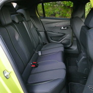 プジョー208 GT HYBRID