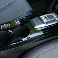 プジョー208 GT HYBRID