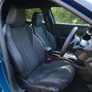 プジョー 2008 GT Hybrid