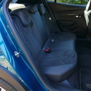 プジョー 2008 GT Hybrid