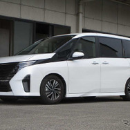 タナベ サステックプロZT40　日産・セレナe-POWER装着例（推奨ダウン量：フロント 40mmダウン / リア 50mmダウン）