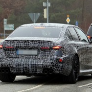 BMW M5 改良新型のプロトタイプ