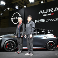 日産モータースポーツ＆カスタマイズNISMO事業所モータースポーツパワートレイン開発部主管の片倉丈嗣さん(右)と同オーテック事業所カスタマイズデザイン部部長の森田充儀さん(左)