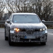 BMW iX4 市販型のプロトタイプ