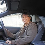 好きなサウンドを確立したベテランらしいサウンド作りを実施した坂本さん。狙い通りのサウンドを車内で楽しんでいる。
