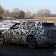 ロールスロイスの新型電気SUV プロトタイプ