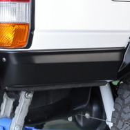 4x4エンジニアリングのリアサイドガーニッシュエンドプラス