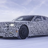 ジャガーのフル電動の4ドアGTのプロトタイプ
