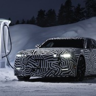 ジャガーのフル電動の4ドアGTのプロトタイプ