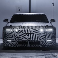 ジャガーのフル電動の4ドアGTのプロトタイプ
