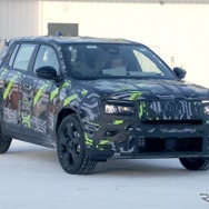 ジープ アベンジャー 改良新型のプロトタイプ