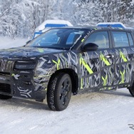 ジープ アベンジャー 改良新型のプロトタイプ