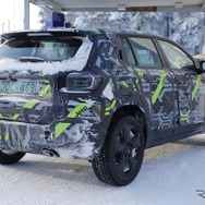 ジープ アベンジャー 改良新型のプロトタイプ