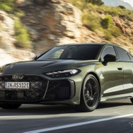 アウディRS 5 セダン新型