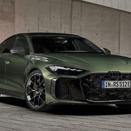 アウディRS 5 セダン新型