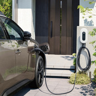 トヨタ6kW充電器