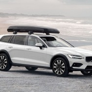 ボルボ V60クロスカントリー ウルトラ B5 AWD クラシックエディション