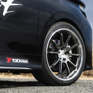 トヨタ ヴェルファイア　HKS「ハイパーマックスS」装着