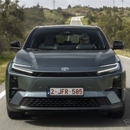 トヨタ『C-HR+』
