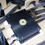 DSPのクオリティ、サウンドのち密さにこだわる小栗さんが選んだユニットはリゾルトのM-DSPだった。