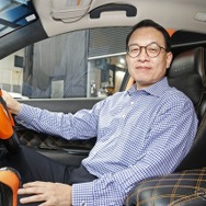 コンサート会場やホームオーディオのサウンドを車内で楽しむことをテーマとした小栗さん、システムはまだまだ進化の途上だ。