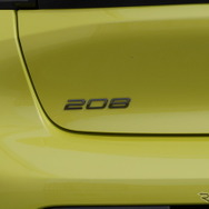 プジョー 208 GTハイブリッド