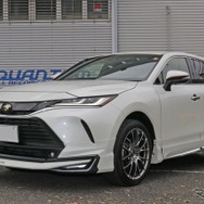 以前から愛用しているフォーカルのスピーカーをグレードアップ、ハリアーにはユートピアMを投入して好みの音を極めた。