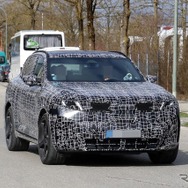 BMW iX5 M70 新型のプロトタイプ