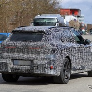 BMW iX5 M70 新型のプロトタイプ