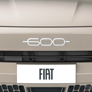 フィアット 600 Hybrid La Prima Caffelatte