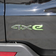 ジープ アベンジャー 4xeハイブリッド