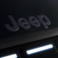 ジープ『アベンジャー』改良新型のティザー