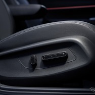 運転席8ウェイパワーシート