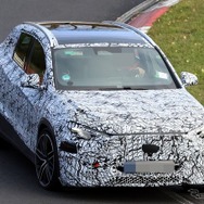 メルセデスAMG GLA 45S 次期型のプロトタイプ