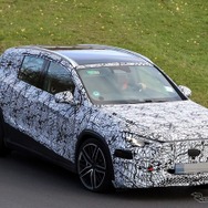 メルセデスAMG GLA 45S 次期型のプロトタイプ