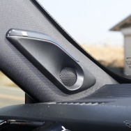 ハリアーの純正JBLが激変！ DIY派オーナーが驚いたプロのカーオーディオ施工［car audio newcomer］by BREEZE　前編