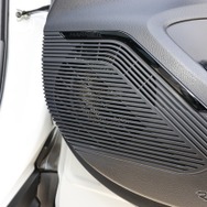 ハリアーの純正JBLが激変！ DIY派オーナーが驚いたプロのカーオーディオ施工［car audio newcomer］by BREEZE　前編