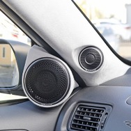 フロントスピーカーは3ウェイ化、セレクトしたのはJLオーディオのC7シリーズ。中高域の充実化を図った。