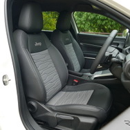 ジープ アベンジャー4xe Hybrid Upland