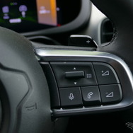 ジープ アベンジャー4xe Hybrid Upland