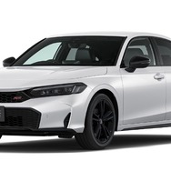 ホンダ・シビック の「e:HEV RS」