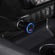 Carmate・「探す」対応カーチャージャー（USB-A）（SA515）