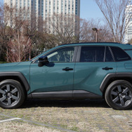 トヨタ RAV4 アドベンチャー ハイブリッド