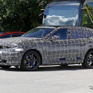 BMW iX5M 市販型のプロトタイプ