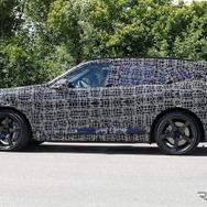 BMW iX5M 市販型のプロトタイプ