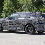 BMW iX5M 市販型のプロトタイプ