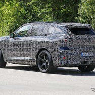 BMW iX5M 市販型のプロトタイプ