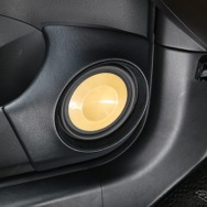 フィットの純正スピーカーがここまで変わる！ DSPアンプで知ったカーオーディオの奥深さ［car audio newcomer］by custom & car Audio PARADA　前編