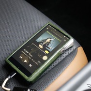 DAPにはAKのSP2000をチョイス、定番の高音質DAPで、ハイエンドなシステムに似つかわしい音源を供給する。